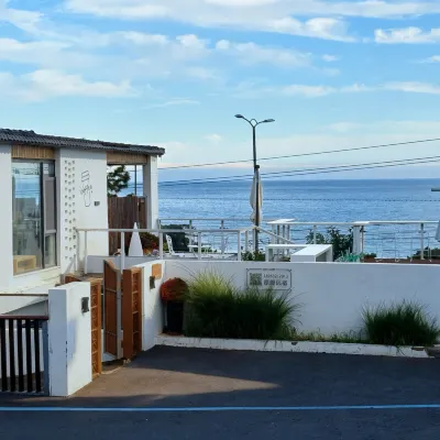 Floral Hotel · Qingdao Wilderness Hotel(Laoshan Beach Store in Laoshan Scenic Area) Hotels near Laoshan Mountain