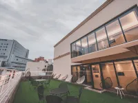 Hotel Insomnia Hotels near DEBEC Plaza