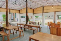ZJ stay over the moon Wellness resort and cafe - sarapan