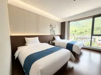 Guihe Boutique Homestay - parking