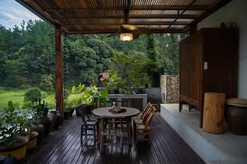 Lushan Muyuxu Homestay (Lushan Scenic Area Dishuidong Branch) - Pools