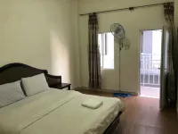 Phuong Hong Guesthouse - Pensions