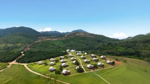 18° North Latitude Tent Hotel - Airport Shuttle