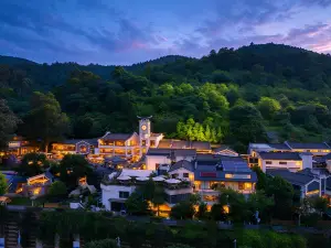Tea Horse Garden Resort (Kunming Dianchi Xishan Scenic Area)