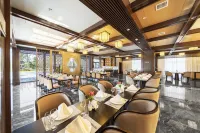 Howard Johnson Lake Serenity hot springs hotel Xichang