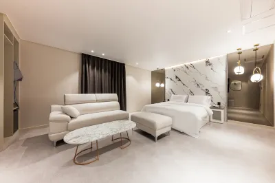 HOTELIUM