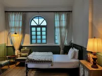 Bingzhong Luo Tharpa Lodge - Balkoner