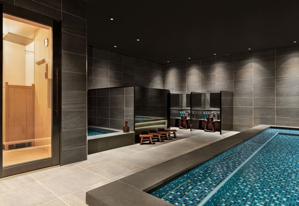 더블트리 바이 힐튼 도야마의 고급스러운 로비