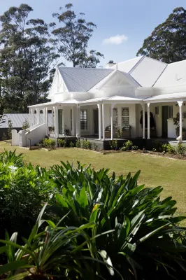 Verandah House Country Estate Hotels near Curtis Falls