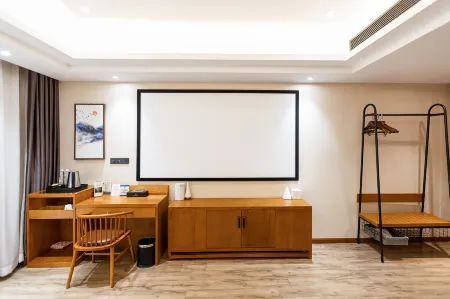 Yan'an Ruihao Hotel (Baota Mountain Branch) Отели в г. Яньань