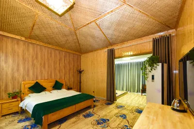 Dunhuang Splendid Land Ecological Park Hotels near Dunhuang Station