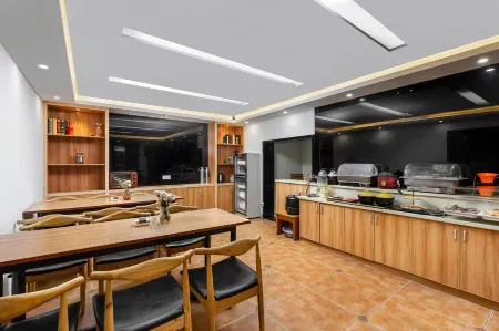 Tianyu Hotel (Huangshan Tunxi Old Street) Отели рядом с достопримечательностью «Cheng's Miyake»