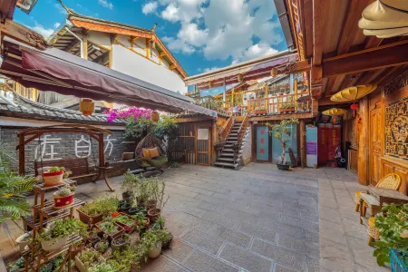 Murong Bieyuan Holiday Naxi Aesthetic Traveling and Life Homestay