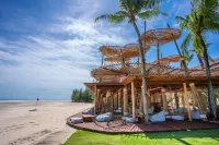 Apsara Beachfront Resort & Villa