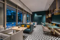 Manxin Hotel (Yancheng Railway Station Yueda 889 Square)