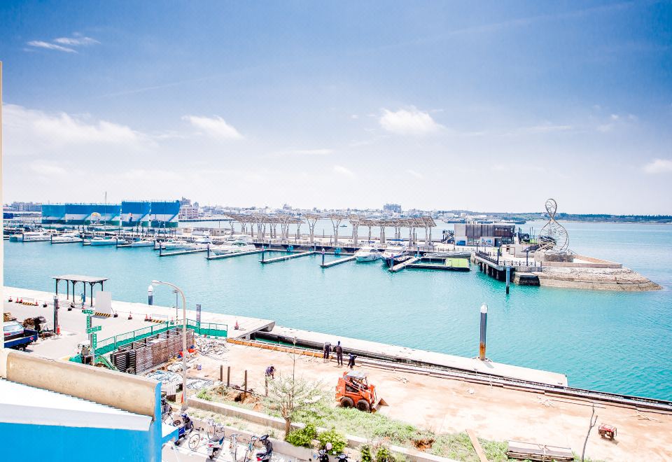 2. 시 레지던스..