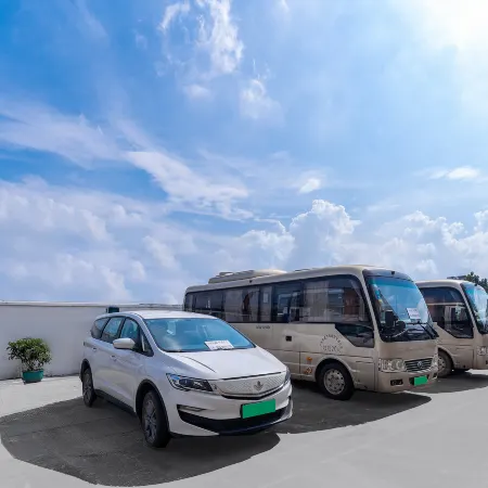 City Holiday Hotel  Guangzhou Baiyun Airport Renhe Metro Exit B