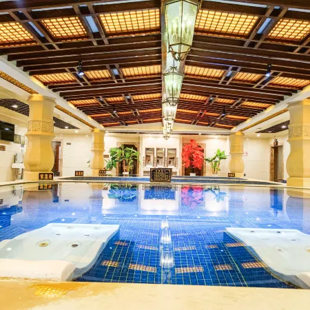 Dali Harbour Hot Spring Hotel (Dali High-speed Railway Station)