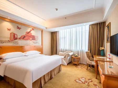 Vienna Hotel (Guangzhou Guanghua Road Guangdong University of Foreign Studies) Отели рядом с достопримечательностью «GuangDongSheng GuangZhouShi JiangGao ShangYe BuXingJie»
