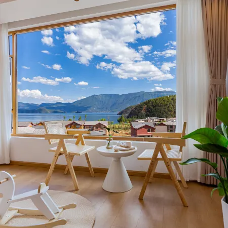 Lugu Lake Yinlu Boutique Lake Scenic Resort