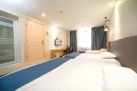 Xiamen Xinliyuan Hotel (Zhongshan Road Pedestrian Street Gulangyu Wharf Branch)