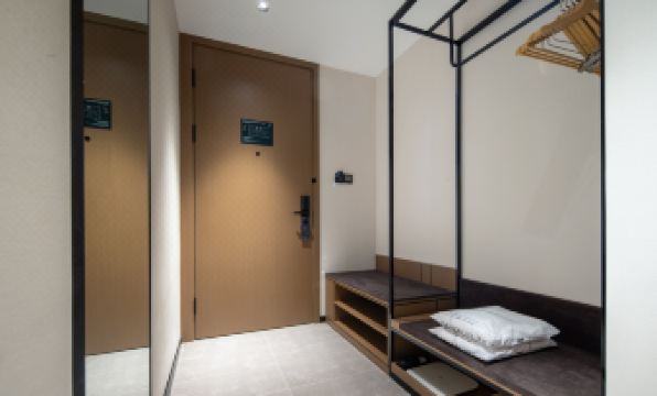 Nantong Railway Station Vientiane City Atour Hotel