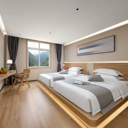 Yushe Yunshan Designer Hot Spring Hotel (Jiuzhaigou Scenic Area Visitor Center) Hotels in Jiuzhaigou