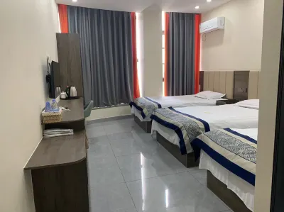 Yaqing Aisu Business Hotel Hotels near The White Horse Pass of Luojiang