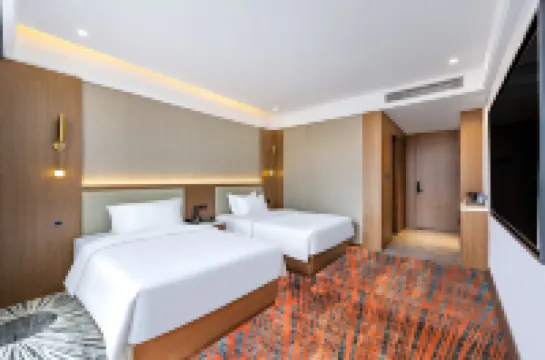 Xichang Guantang Hotel (Qionghai 17 Degrees Tang Garden Branch)