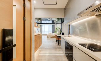 Qingcheng Smart Apartment (Zhuhai Gongbei Zhong'an Plaza)