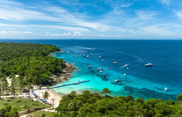 拉查島泳池海灘度假村及Spa潛水中心（班拉亞）