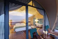 Clouds and Terraces return to the wild sea of clouds camp Hotels in Yunhe