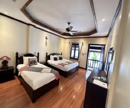 Y Not Lao Villa Hotels near Luang Prabang morning market