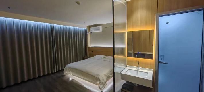 Weiting Light Luxury Theme Hotel Hotels in Shan County
