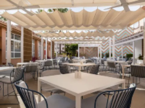 Los Amigos Beach Club Hotels in Mijas