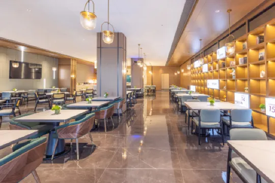 Guangzhou Panyu Chimelong Wanbo centre Atour X Hotel Отели рядом с достопримечательностью «Chimelong Paradise»