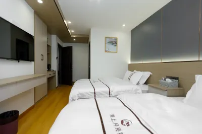 Xichang Haishangyue Homestay (Qionghai Wetland) 라오하이팅웨써/노해정월색 관광단지 호텔