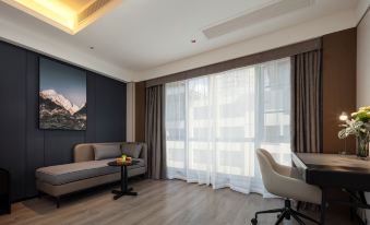 Atour X Hotel Jiangbian Night Market, Poshuiguang Square, Jinghong, Xishuangbanna