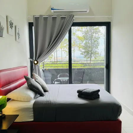 CoreSoho Suite by BKAstaycation KotaWarisan Sepang KLIA Airport, Free Wifi