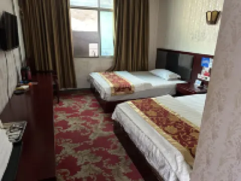 モウ臘志翔ホテル