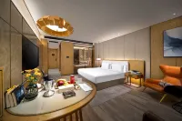 Daqing Royal Maple Hotel (Saltu Dawn Lake Shop ) Hotels near Starting Point Perpetual Statue