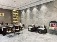 Phoenix Hotel Yaju (Pingdingshan Heping Road Pedestrian Street Store) Hotels in Pingdingshan