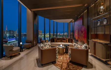 Hilton Saigon Отели рядом с достопримечательностью «RMIT Vietnam Academic Building 2»