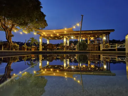 Edgewater Dive & Spa Resort