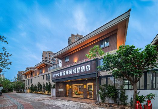 3. 럭스 캐빈스 브..