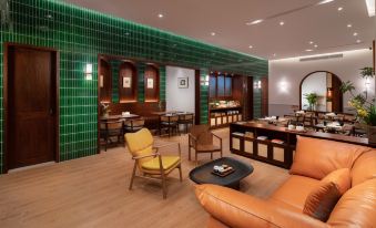 Wuyu Hotel (Happy Valley Lijia Children's Hospital)