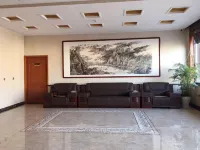 Lingshou Huihao Business Hotel