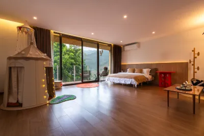 TheWild Xiangjian · Jiangbian Boutique Homestay (Minqing)