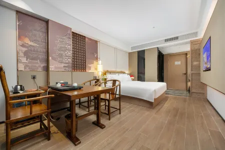 ChaozhouMercure Lanyue ( Hanshan Normal University) Отели рядом с достопримечательностью «Chaozhou Administration College»