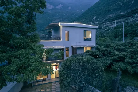 Qietingshe Wenquan Homestay Отели в г. Вэньчуань